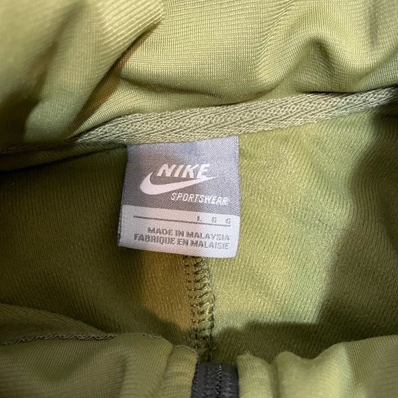 Men’s Nike Sweater - Picture 5 of 6